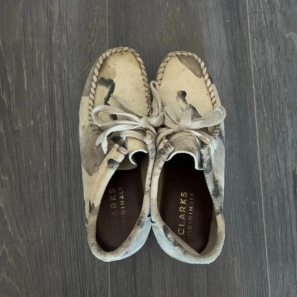 Clarks Women's Cream and Tan Loafers - Picture 4 of 5